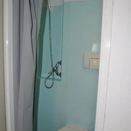 Hostel Fleur Des Neiges