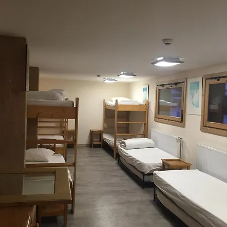 Hostel Fleur Des Neiges