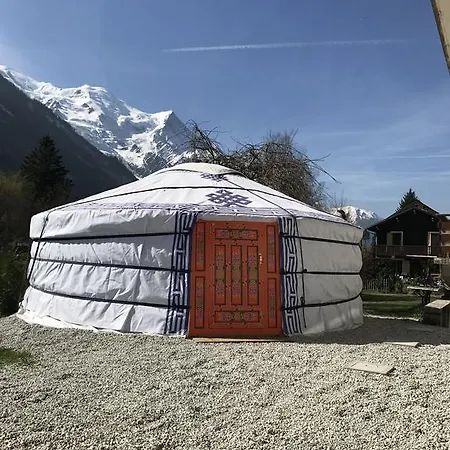 Fleur Des Neiges Hostel *