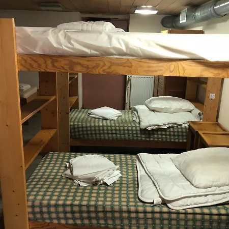 Fleur Des Neiges Hostel