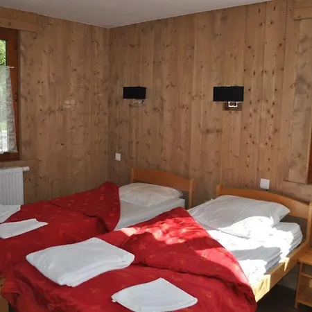 Hostel Fleur Des Neiges